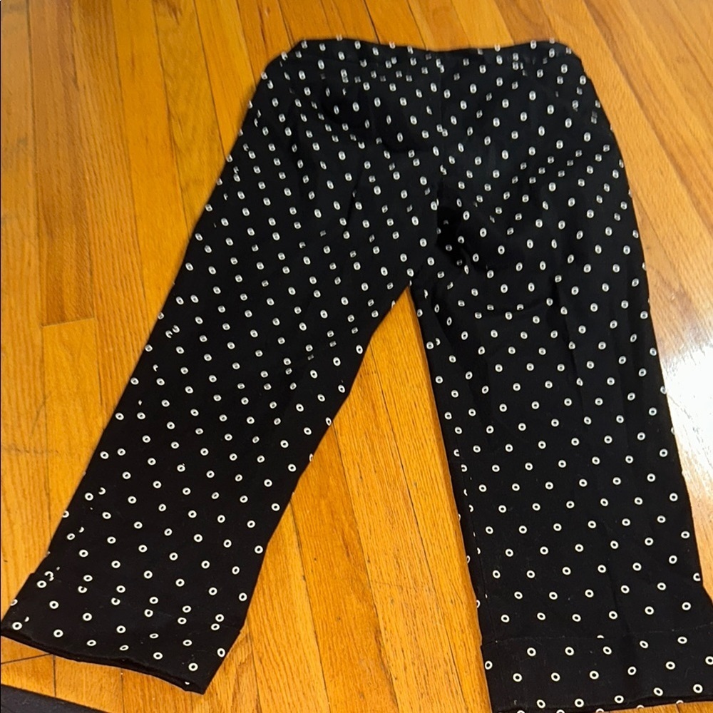 2x15 Rafaella Black and White Polka Dot Capris - Picture 6 of 10